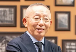 Nhà sáng lập Uniqlo